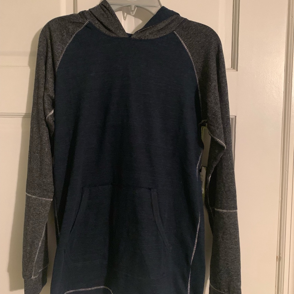 Lightweight pullover hoody